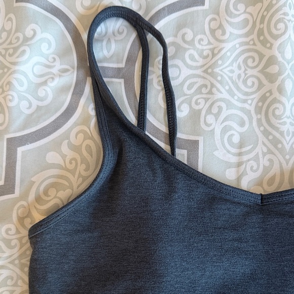 🖲️ Vuori Halo Crop Tank 🖲️ - Picture 2 of 6